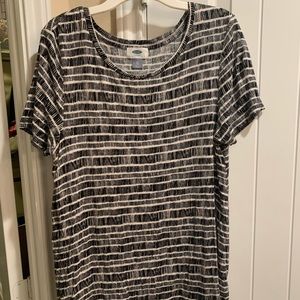 Old navy tunic tee